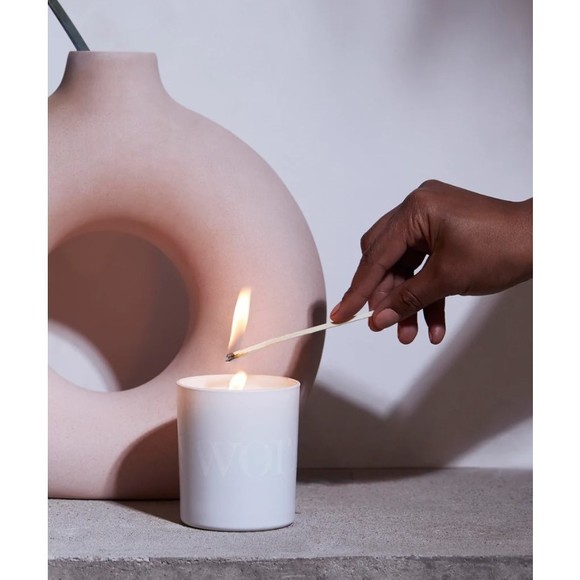 This Works Love Sleep Seduction Candle 7.7 oz - Picture 4 of 7